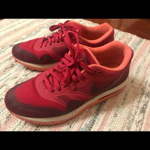 Pink/Red Nike Air Max  Size:8